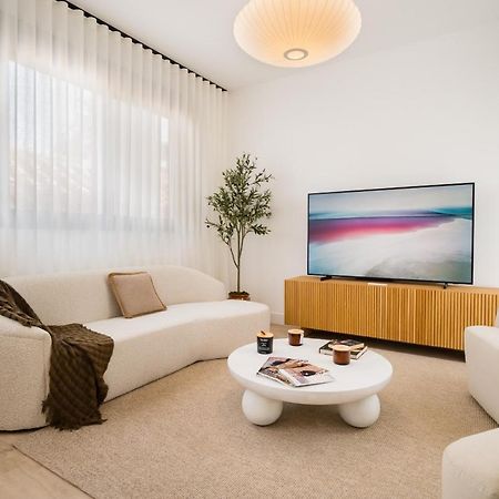 شقة Stylish Designer Duplex-3Beds 2Baths-Puerta Carmona Centro إشبيلية المظهر الخارجي الصورة