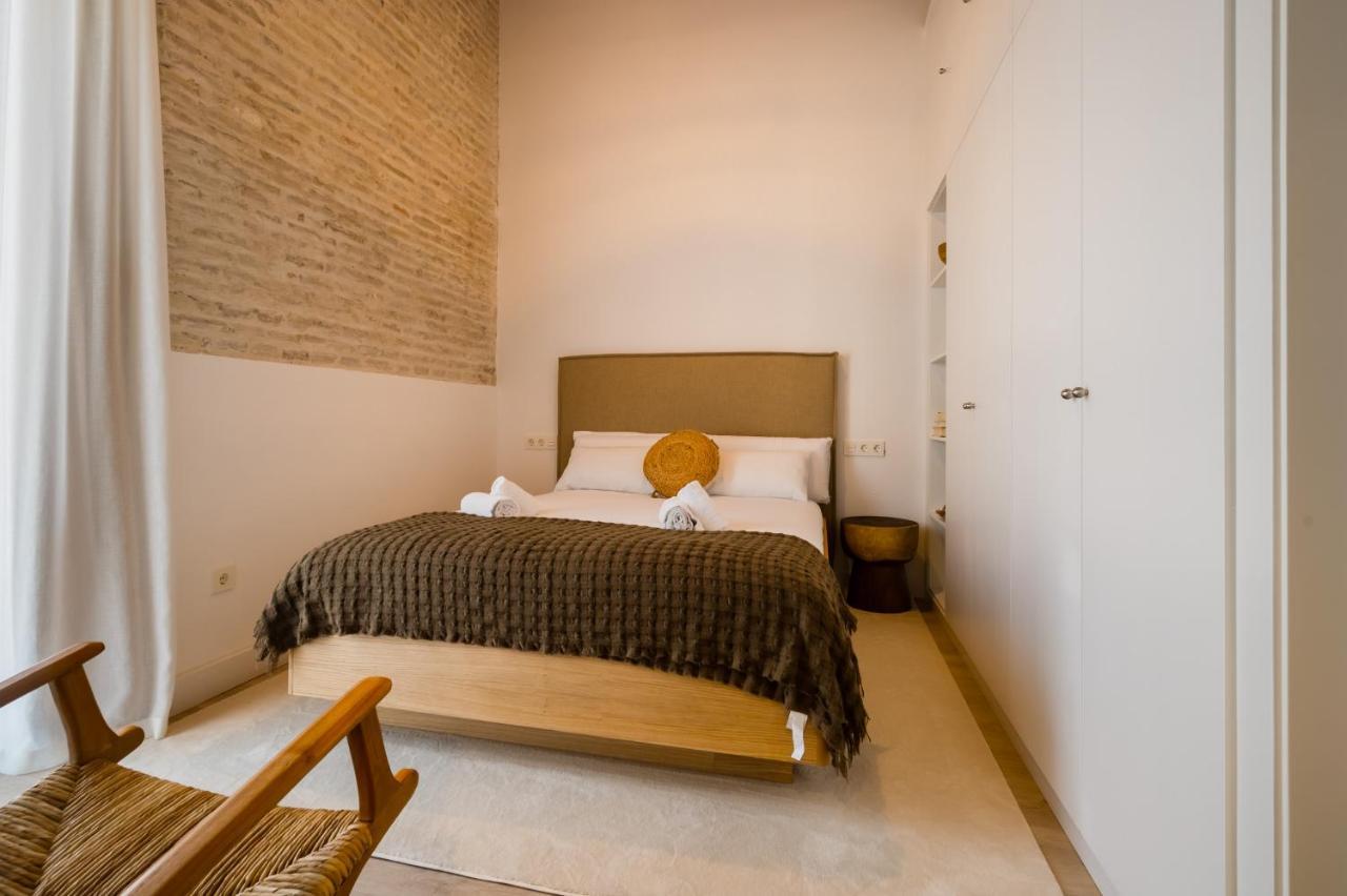 شقة Stylish Designer Duplex-3Beds 2Baths-Puerta Carmona Centro إشبيلية المظهر الخارجي الصورة