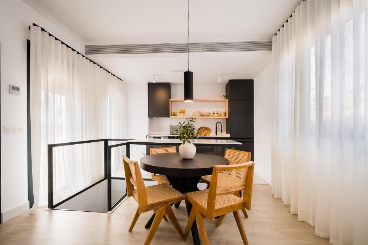 شقة Stylish Designer Duplex-3Beds 2Baths-Puerta Carmona Centro إشبيلية المظهر الخارجي الصورة